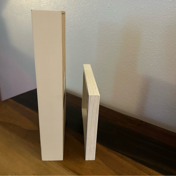 LIMITED TIME $5 ITEM!! Ashland White Shadow Box Set with Gold and Black - Picture 3 of 3